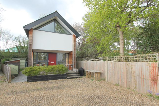 Wandle Road, Wallington SM6 2 bed detached house for sale