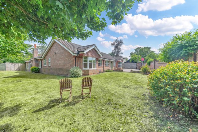 Station Road, Royston SG8 4 bed detached bungalow for sale