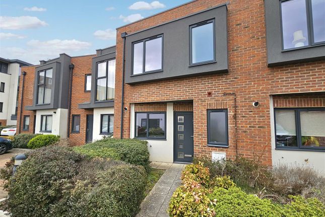 Albion Mews, Eastgate Street, Gloucester 3 bed terraced house for sale