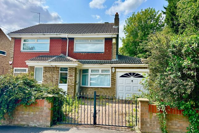 2 bedroom semi-detached house for sale