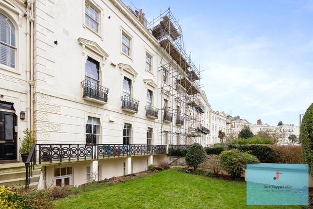 Montpelier Crescent, Brighton, BN1 2 bed apartment for sale