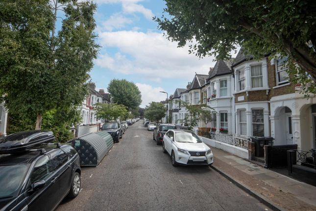 Prince George Road, London, N16 4 bed terraced house for sale