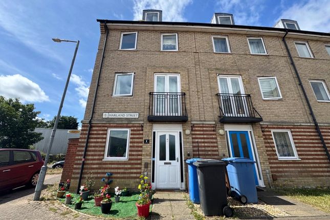 4 bedroom end of terrace house for sale