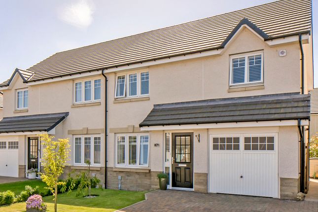 4 Milroy Avenue, North Berwick, EH39 5LU 3 bed semi