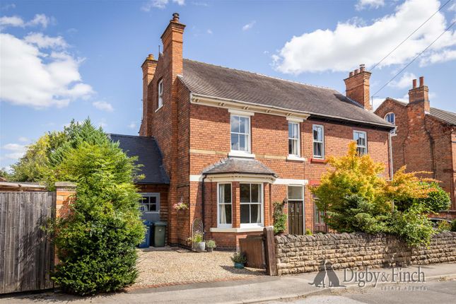 4 bedroom semi-detached house for sale