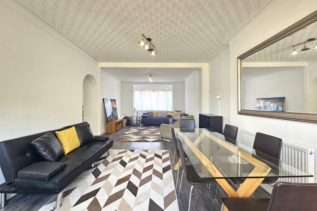 Friars Way, Acton, London, W3 3 bed semi