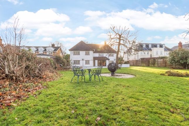 5 bedroom detached house for sale