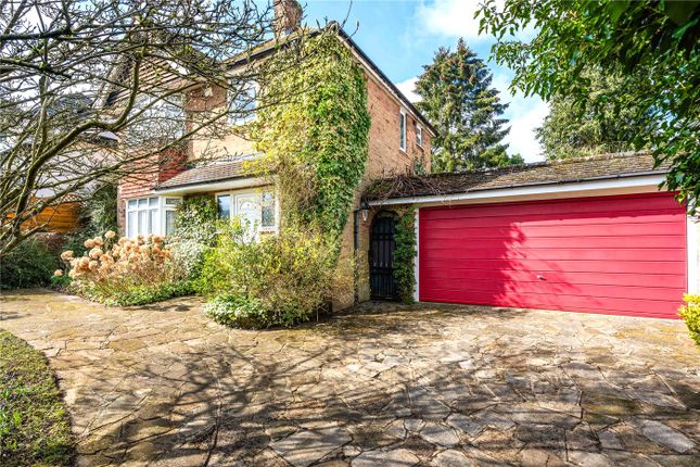 Chipstead Way, Banstead, Surrey, SM7 4 bed detached house for sale
