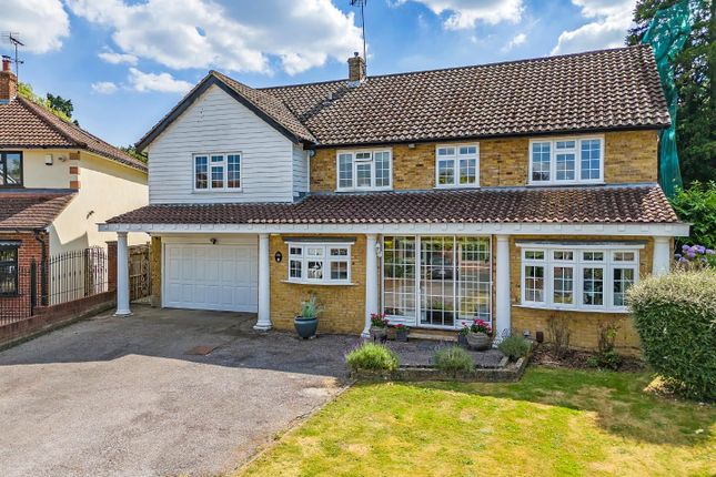 4 bed detached house