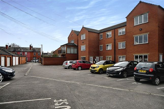 Riverside Lawns, Lincoln LN5 2 bed flat for sale