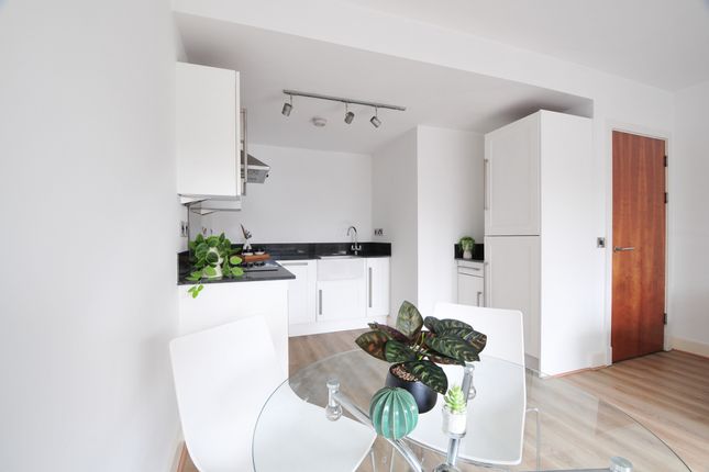 2 bed flat