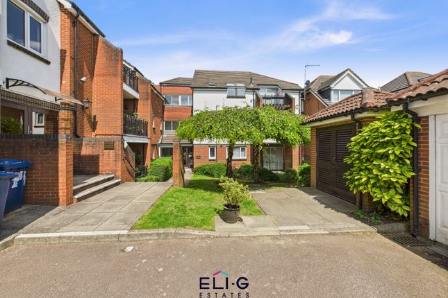 Normandy House, Holders Hill Road, NW4 2 bed flat for sale