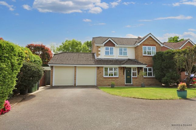 4 bed detached house