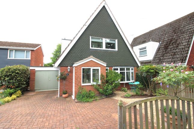 3 bedroom link detached house for sale
