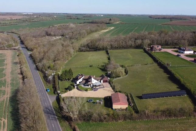 5 bed detached house