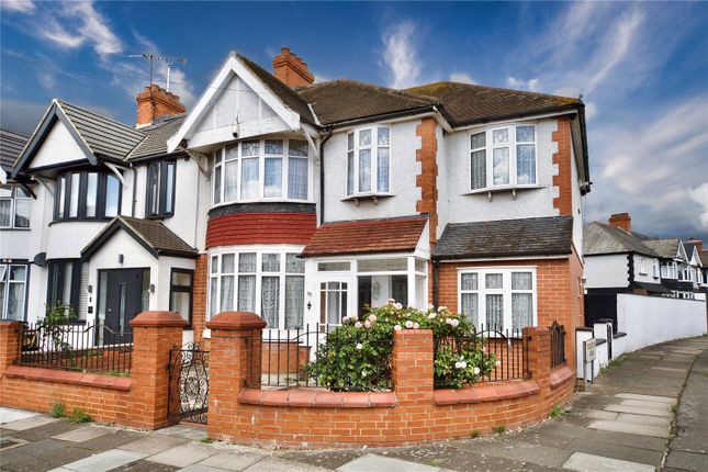 Ashburton Avenue, Ilford, IG3 4 bed end of terrace house for sale