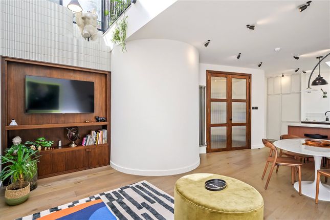 Hatton Garden, London, EC1N 3 bed apartment for sale