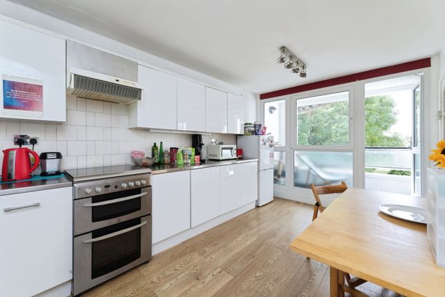 2 bedroom maisonette for sale