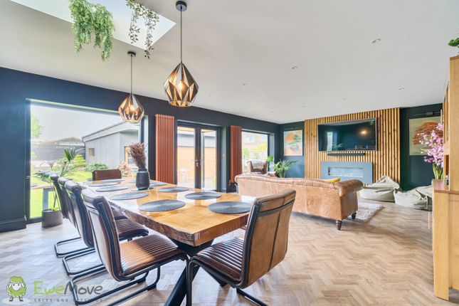 Braunton Road, Barnstaple EX31 5 bed detached house for sale