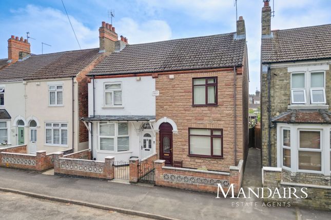 3 bed semi-detached house