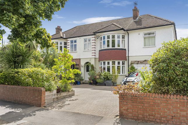Laburnum Grove, Winchmore Hill, N21 4 bed semi