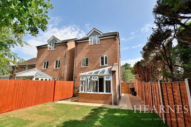 White Oaks Close, Ferndown, BH22 3 bed townhouse for sale