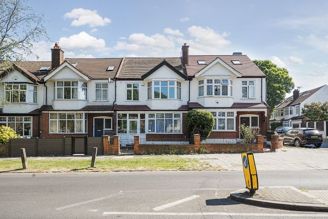 Thornton Road, London, SW12 3 bed terraced house for sale