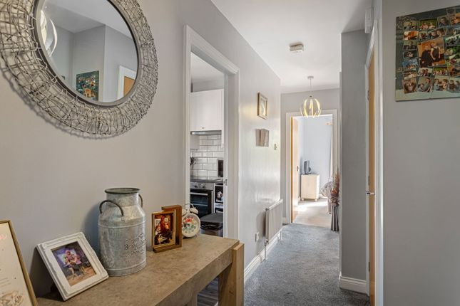 Main Street, York YO10 2 bed flat for sale