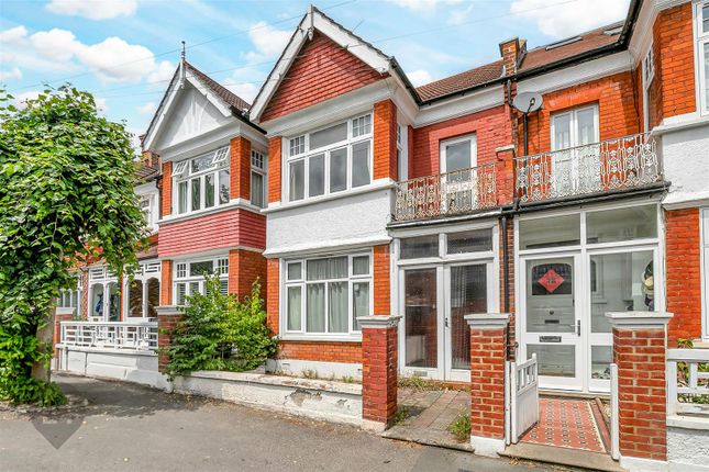 Crescent Gardens, London 3 bed flat for sale