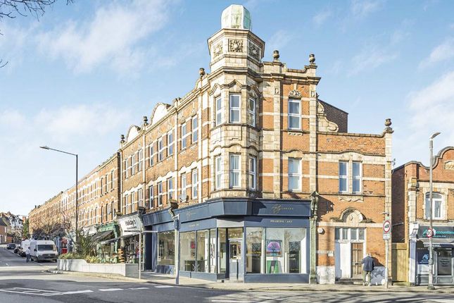 Leopold Road, London SW19 2 bed flat for sale