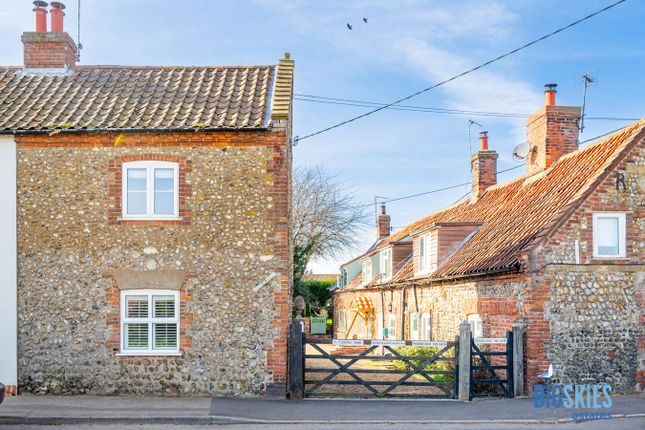 Creake Road, Burnham Market, PE31 2 bed cottage for sale