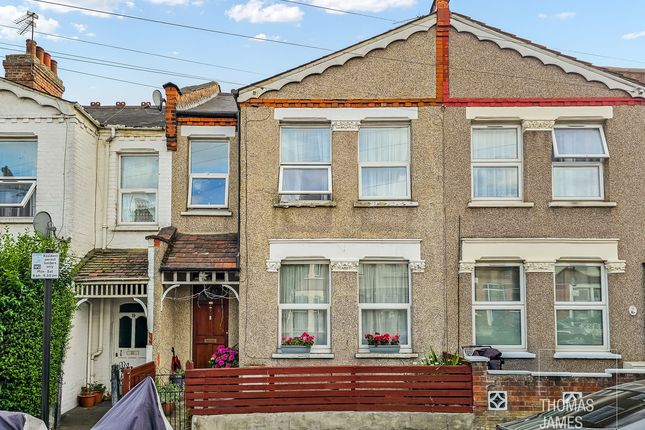 Solway Road, London, N22 3 bed terraced house for sale