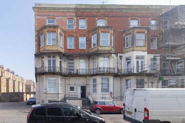 Edgar Road, Margate, Cliftonville, CT9 2 bed flat for sale