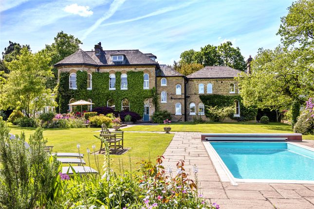 6 bedroom detached house for sale