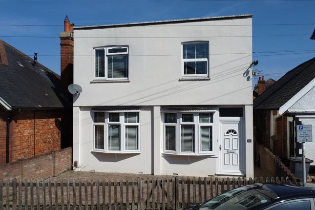Douglas Road, Tonbridge 3 bed detached house for sale