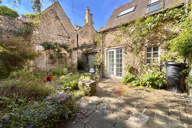 5 bed semi-detached house