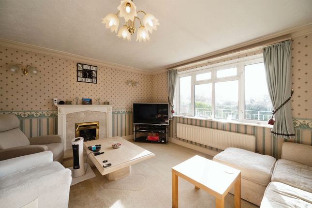 4 bedroom detached bungalow for sale