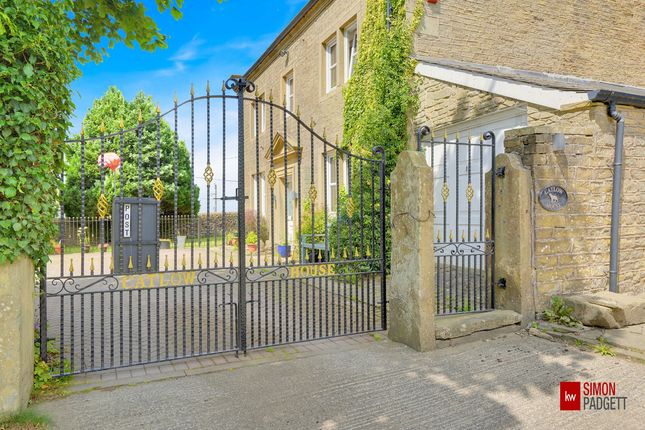 4 bed detached house