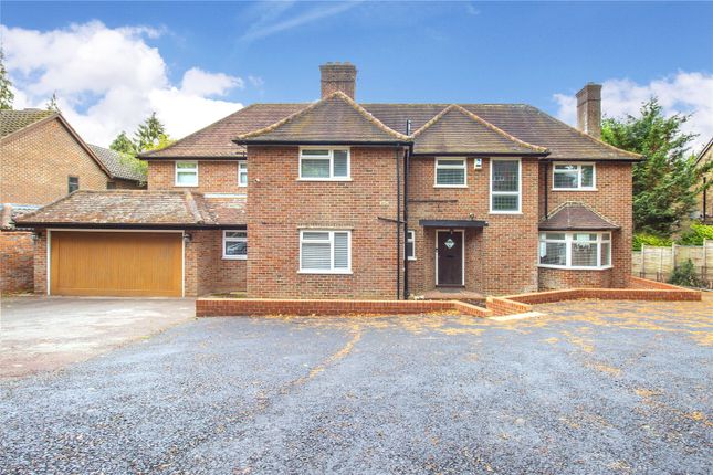 The Warren, Radlett, Hertfordshire, WD7 5 bed detached house for sale