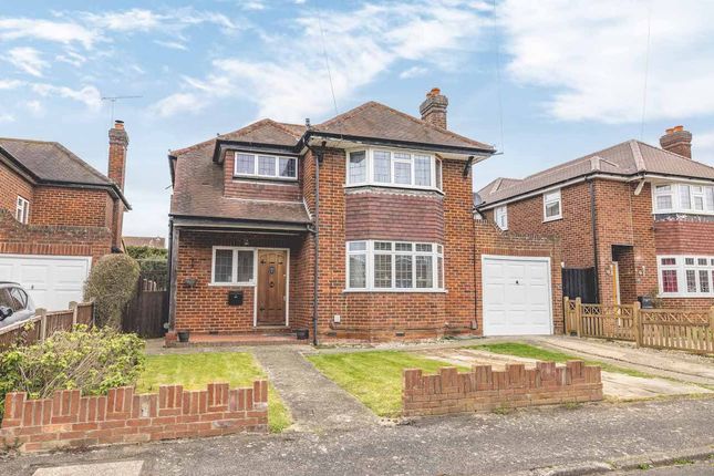 Lammas Road, Burnham SL1 3 bed detached house for sale
