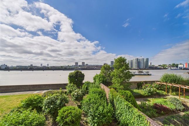 Waldair Court, London 3 bed semi