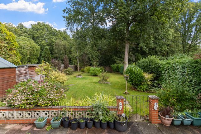 3 bedroom link detached house for sale