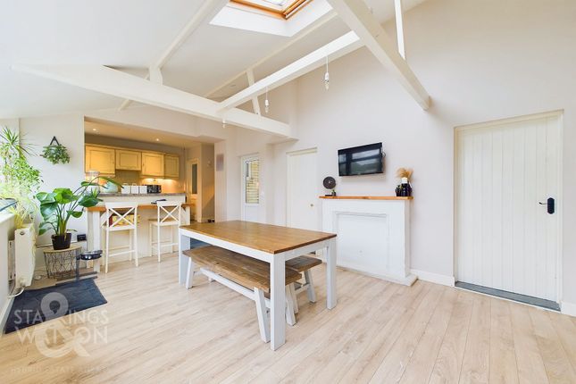 Whiteheath Road, Norwich NR14 5 bed detached house for sale