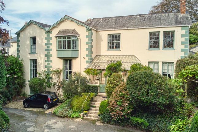 Glenrowan, Orchard Hill 7 bed link detached house for sale