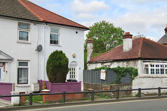 2 bed end terrace house