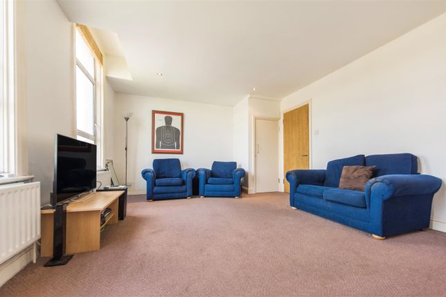Appach Road, SW2 3 bed flat for sale