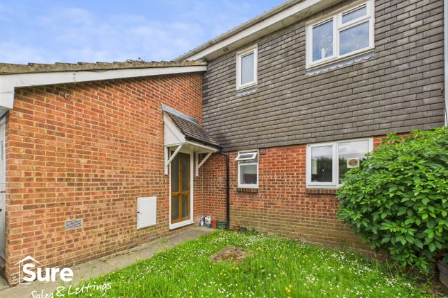 Hales Park Close, Hemel Hempstead... 1 bed flat for sale