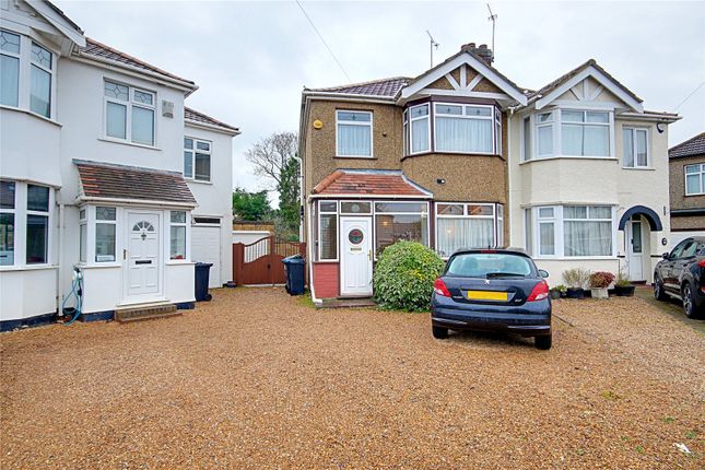 Buckingham Close, Enfield, EN1 3 bed semi