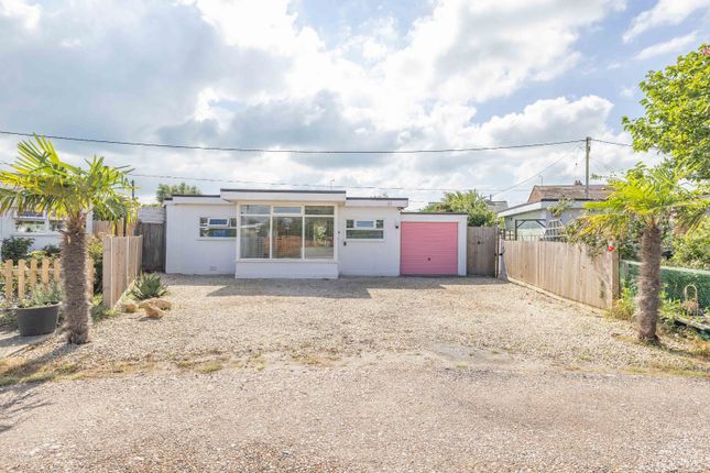 Links Crescent, Romney Marsh, TN29 2 bed bungalow for sale