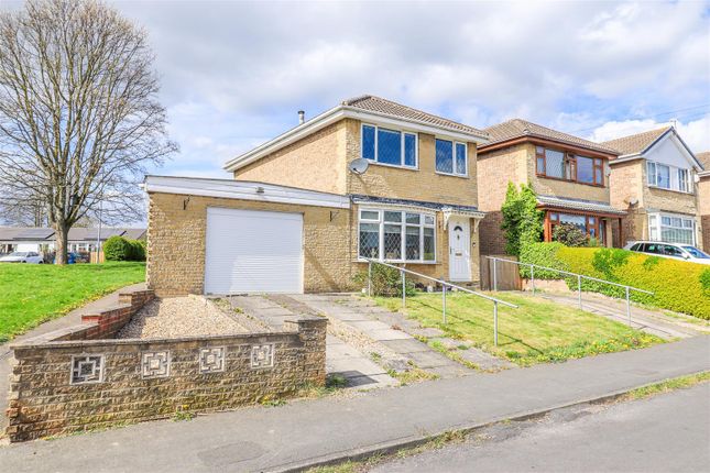 Valley Drive, Wakefield WF2 3 bed detached house for sale